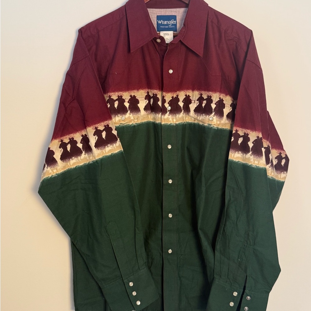 Wrangler Men's Burgundy and Forest Green Western Button-Down Shirt